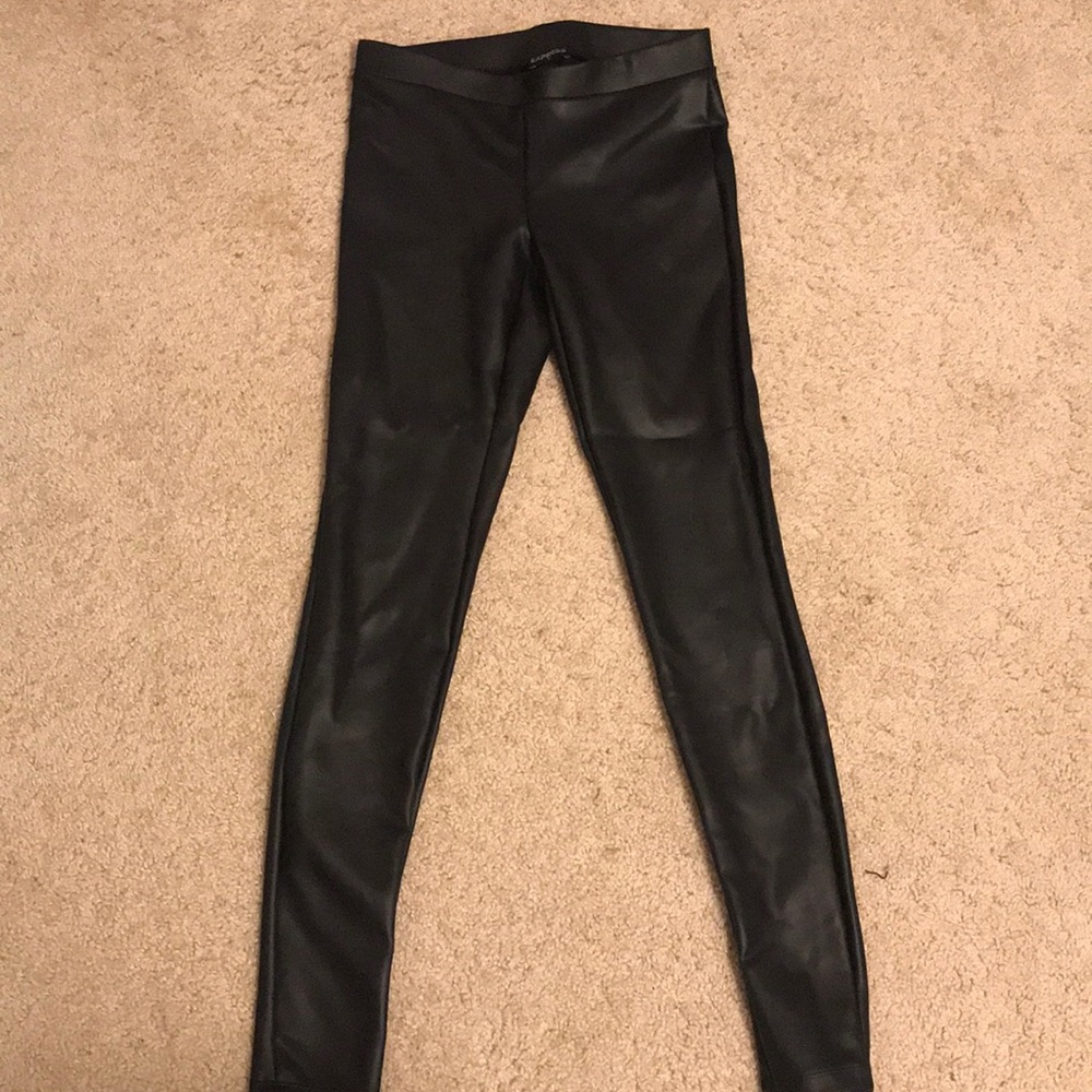 Faux Leather Express Leggings